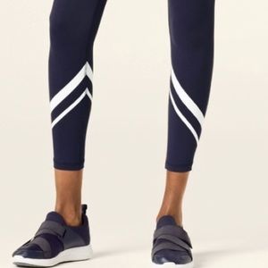 Tory Sport Chevron Leggings